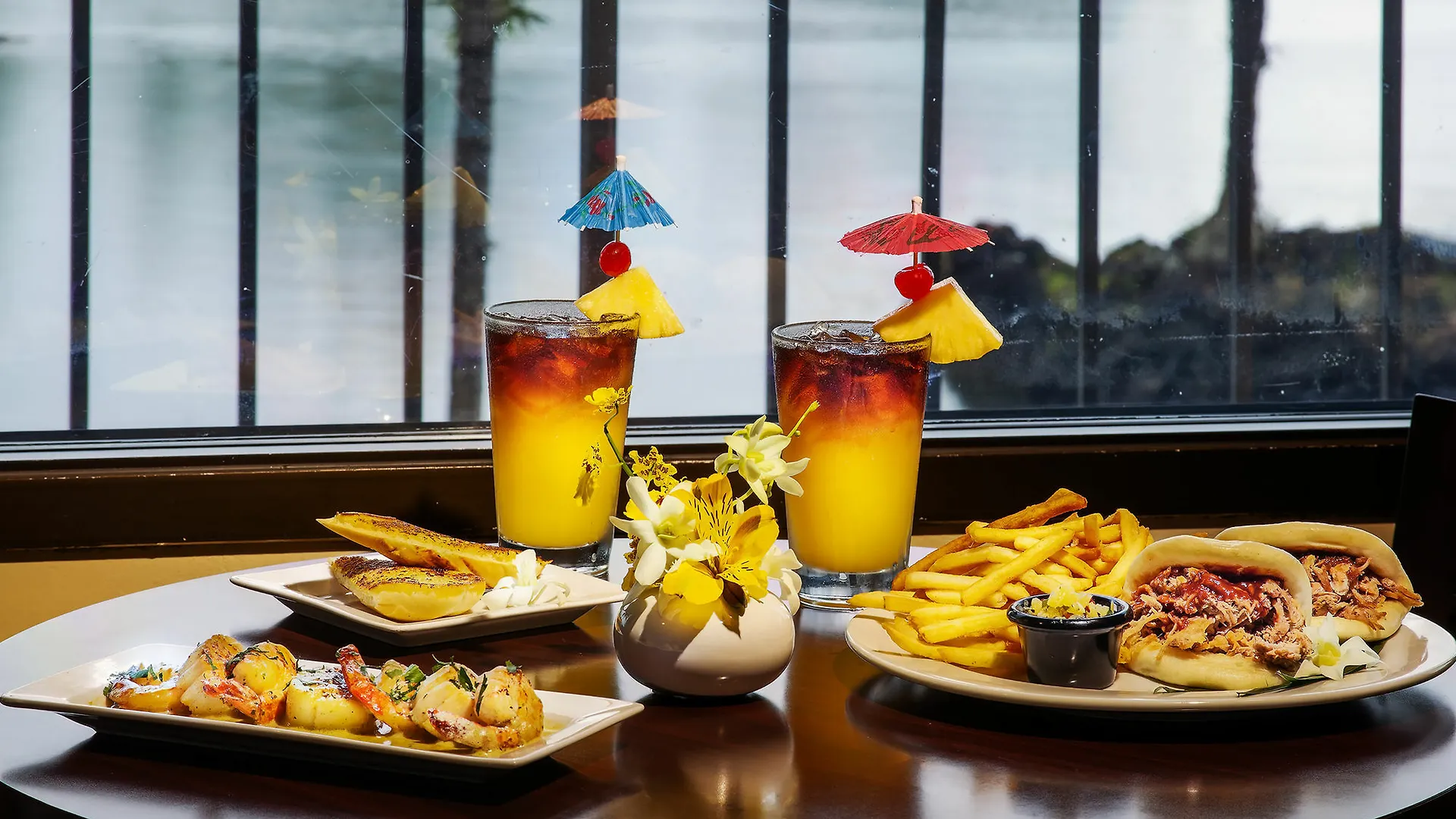 Hilo Hawaiian Hotel, Trademark Collection By Wyndham