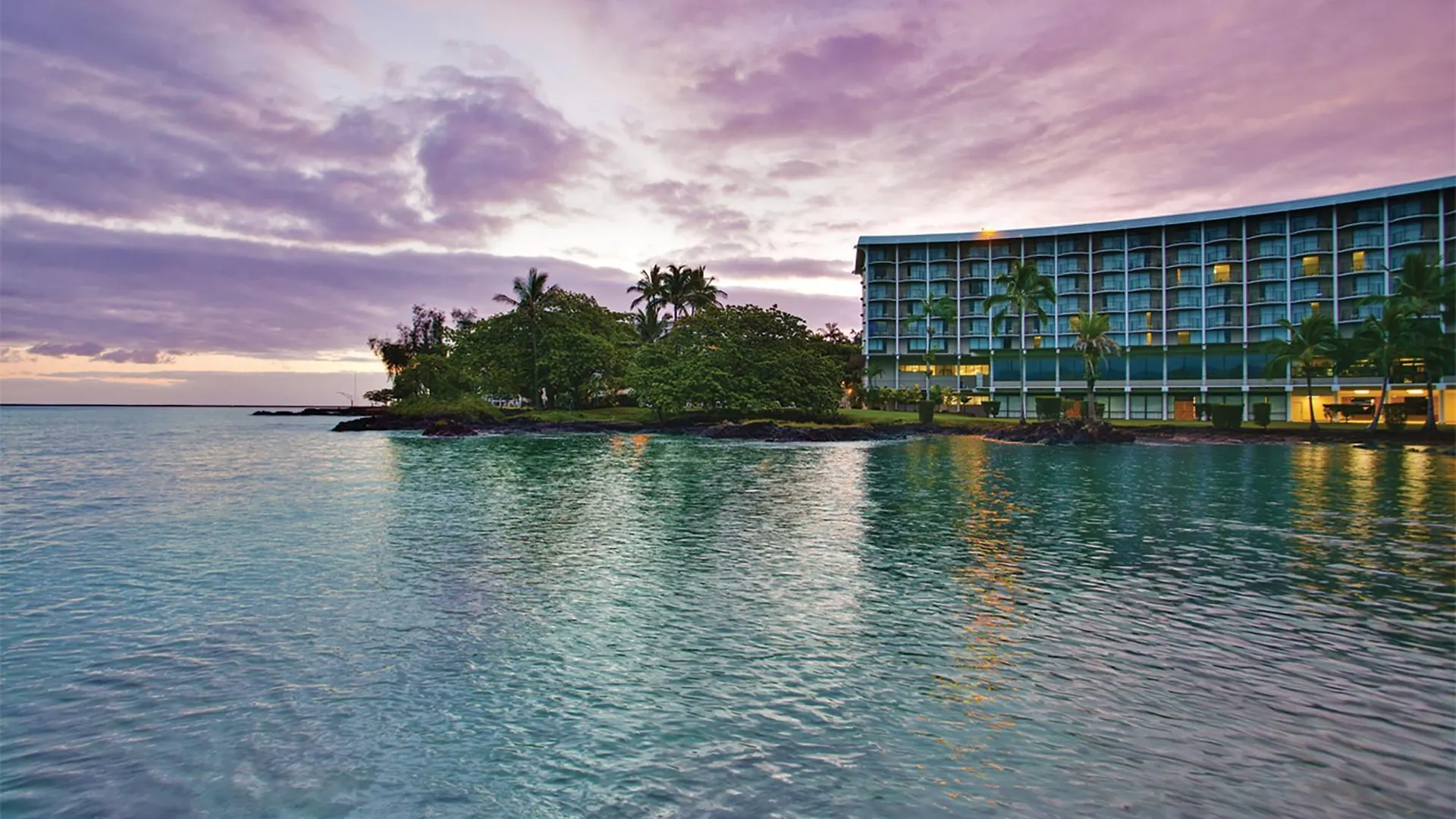 Hilo Hawaiian Hotel, Trademark Collection By Wyndham 4*,  USA
