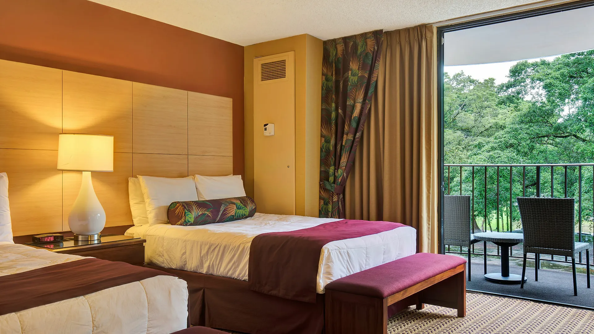 Hilo Hawaiian Hotel, Trademark Collection By Wyndham 4*,  USA